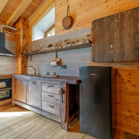 Baita Panoramica In Valle Con Vista Mozzafiato